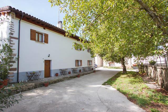 Ekolanda Guest House Esnoz Exterior photo